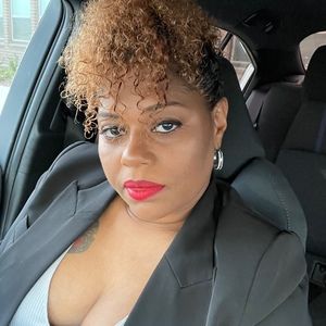 Meet your Posher, Deidra